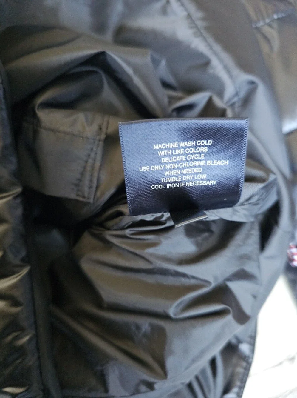 Tommy Hilfiger Men's Hooded Puffer Jacket Shiny Black Size M NWOT